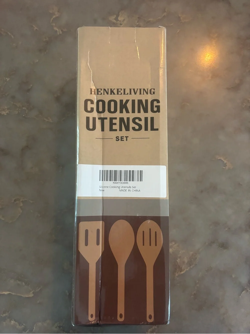 10-Piece Cream Silicone and Beechwood Kitchen Utensil Set - Brand New In Box!